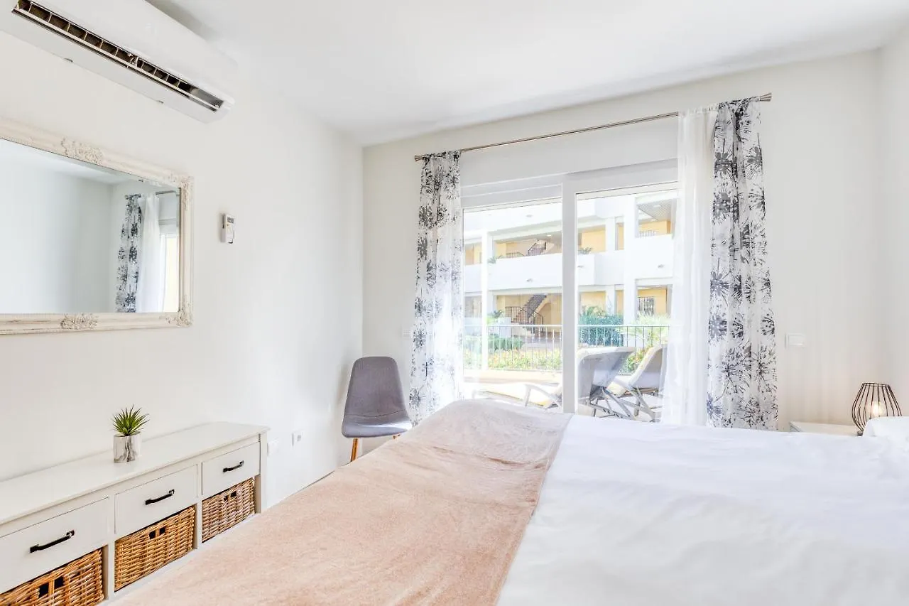 Hanami Puerto Alto Pa 3-1 Estepona Apartment